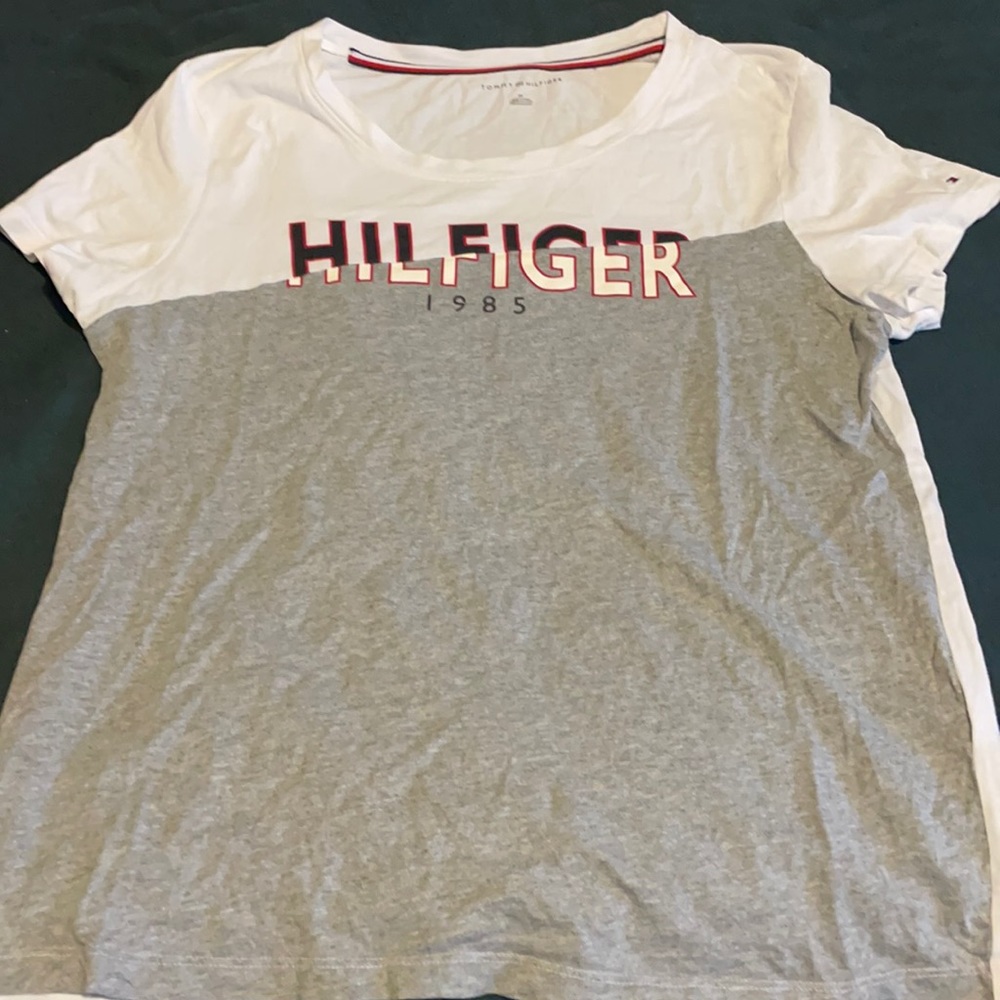Tommy Hilfger tee shirt
